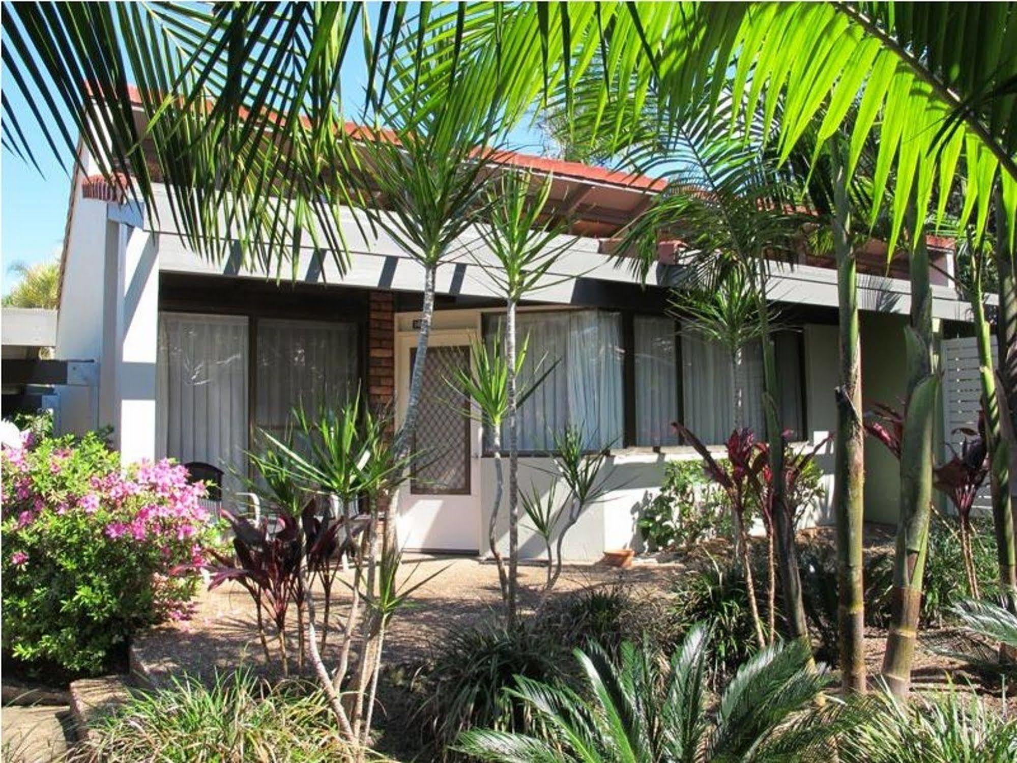 Aparthotel Nautilus Beachfront &