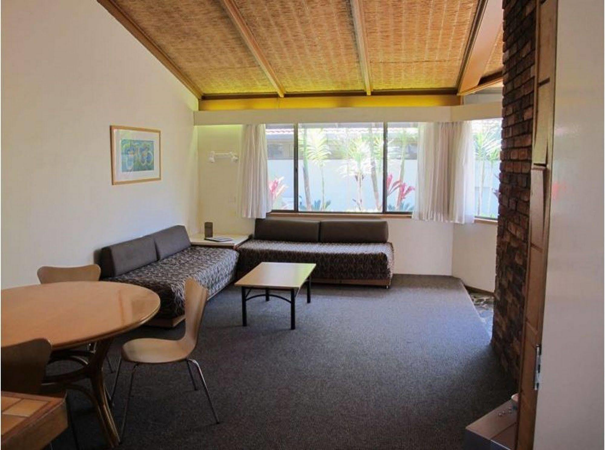Aparthotel Nautilus Beachfront &