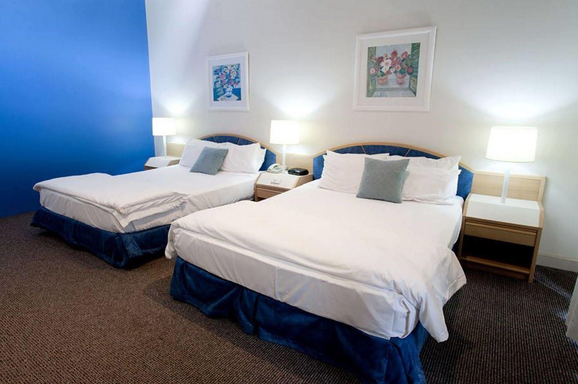 Nautilus Beachfront & 3* Korora