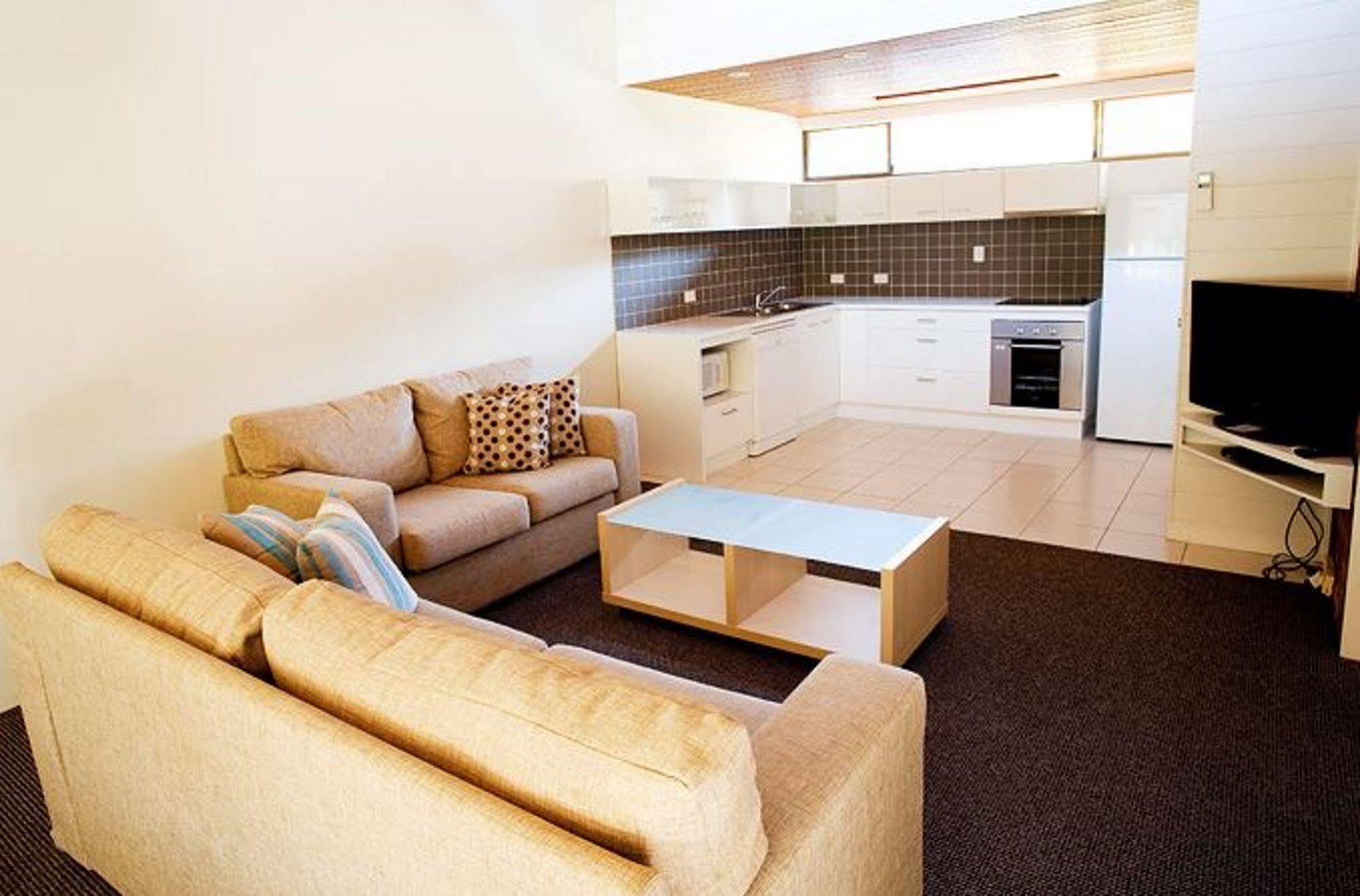 Nautilus Beachfront & 3*
